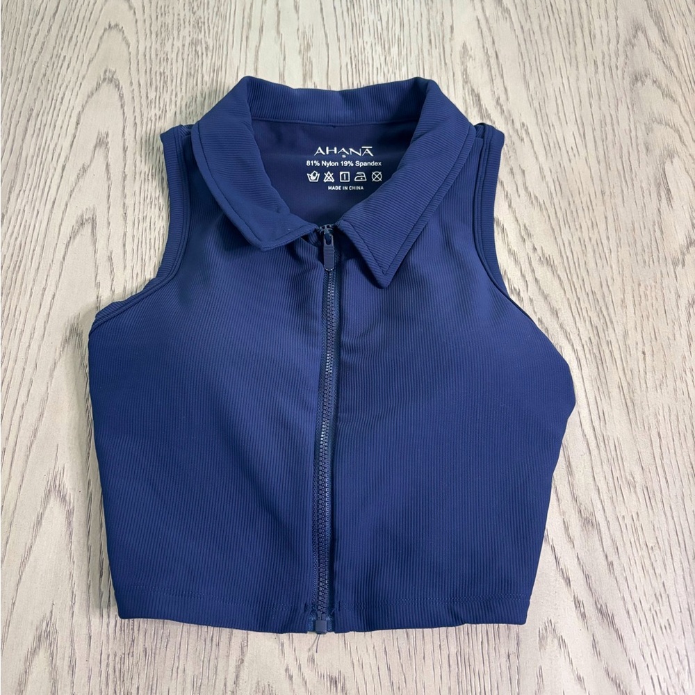 AHANĀ Yoga Miami Navy Cropped Collared Zip Top Size S